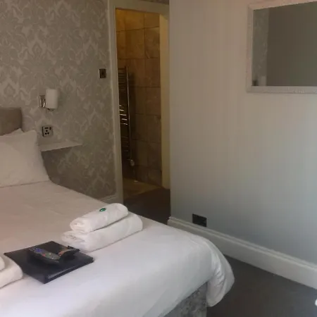 Grosvenor Robin Hood's Bay