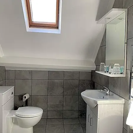 Grosvenor Hotel 3*