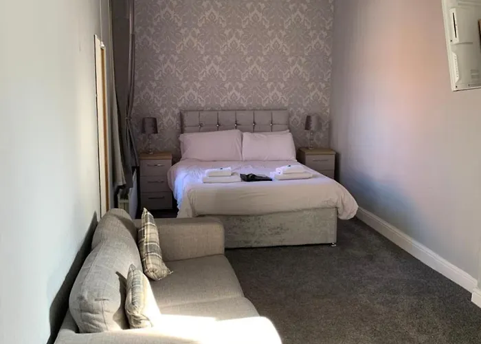 Grosvenor 3* ロビン・フッズ・ベイ